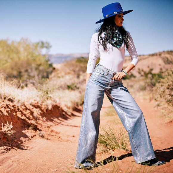 Ariat Jazmine Ultra High Rise Wide Leg Jeans Silver Gloss Size 27R NWT - Picture 4 of 11